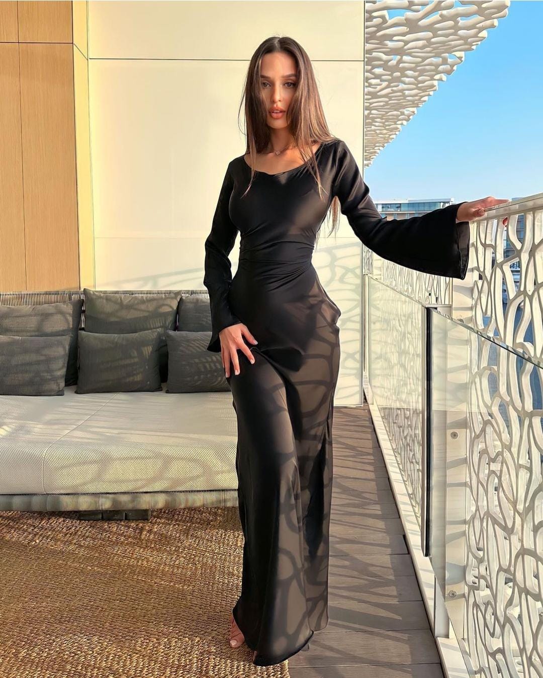 BLACK ELEGANT